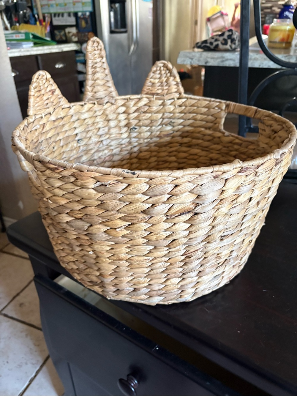 Pottery Barn Kids Woven Straw Unicorn Basket in Natural and White - Picture 3 of 4